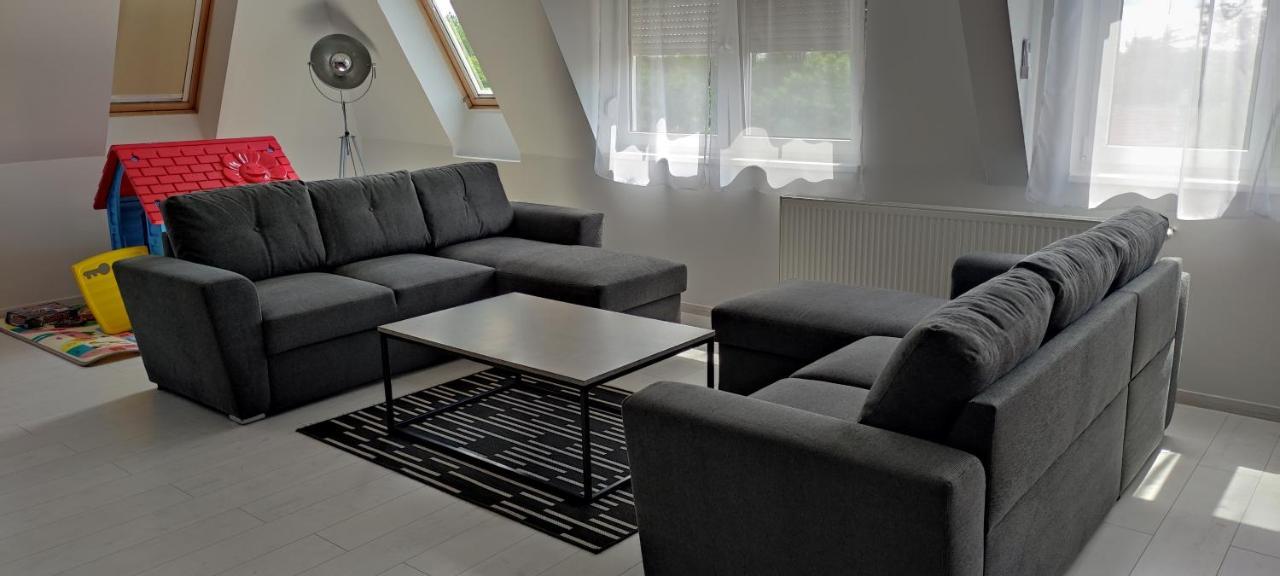 Ikon Apartman Hajduszoboszlo Exterior photo
